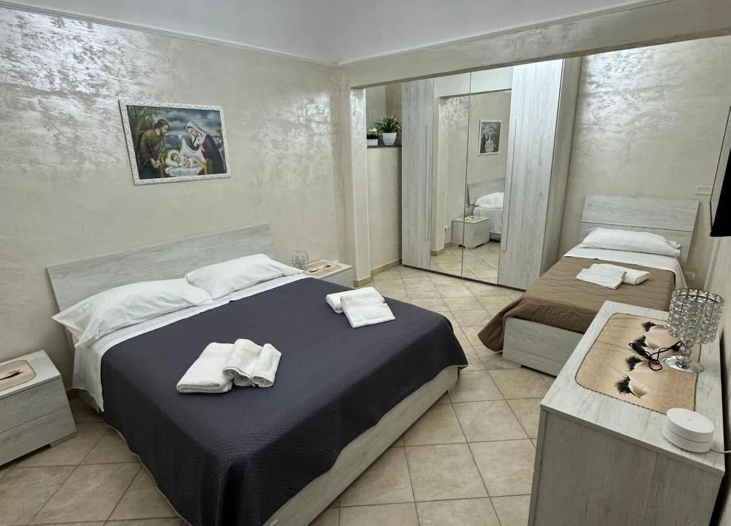 Testa House Catania 0*,  Italy